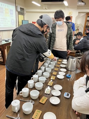 (AP24)茶陶文創學位學程推動「茶文化系列講座」 淬煉茶學新視界圖片(另開新視窗)
